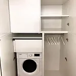 Luxury Princessa & Garage & Cable Tv Channels Apartman Varsó