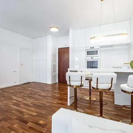 Luxury Princessa & Garage & Cable Tv Channels 아파트