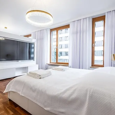 Luxury Princessa & Garage & Cable Tv Channels Appartamento Varsavia