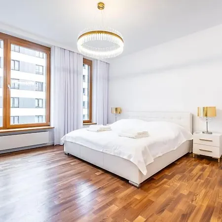 Luxury Princessa & Garage & Cable Tv Channels شقة *