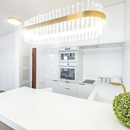 Luxury Princessa & Garage & Cable Tv Channels شقة