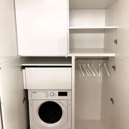 Luxury Princessa & Garage & Cable Tv Channels 아파트 바르샤바