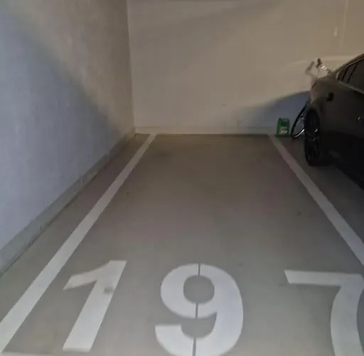 Luxury Princessa & Garage & Cable Tv Channels * Varsó