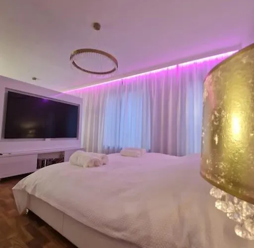 Luxury Princessa & Garage & Cable Tv Channels Apartman Varsó