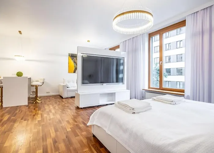 Luxury Princessa & Garage & Cable Tv Channels * Varsó