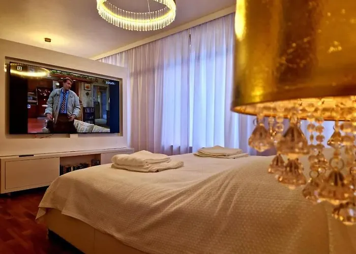 Luxury Princessa & Garage & Cable Tv Channels * Varsó