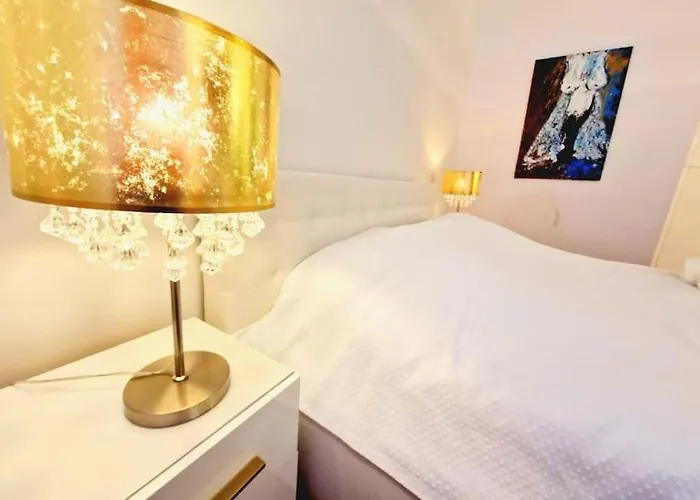 Luxury Princessa & Garage & Cable Tv Channels Apartman